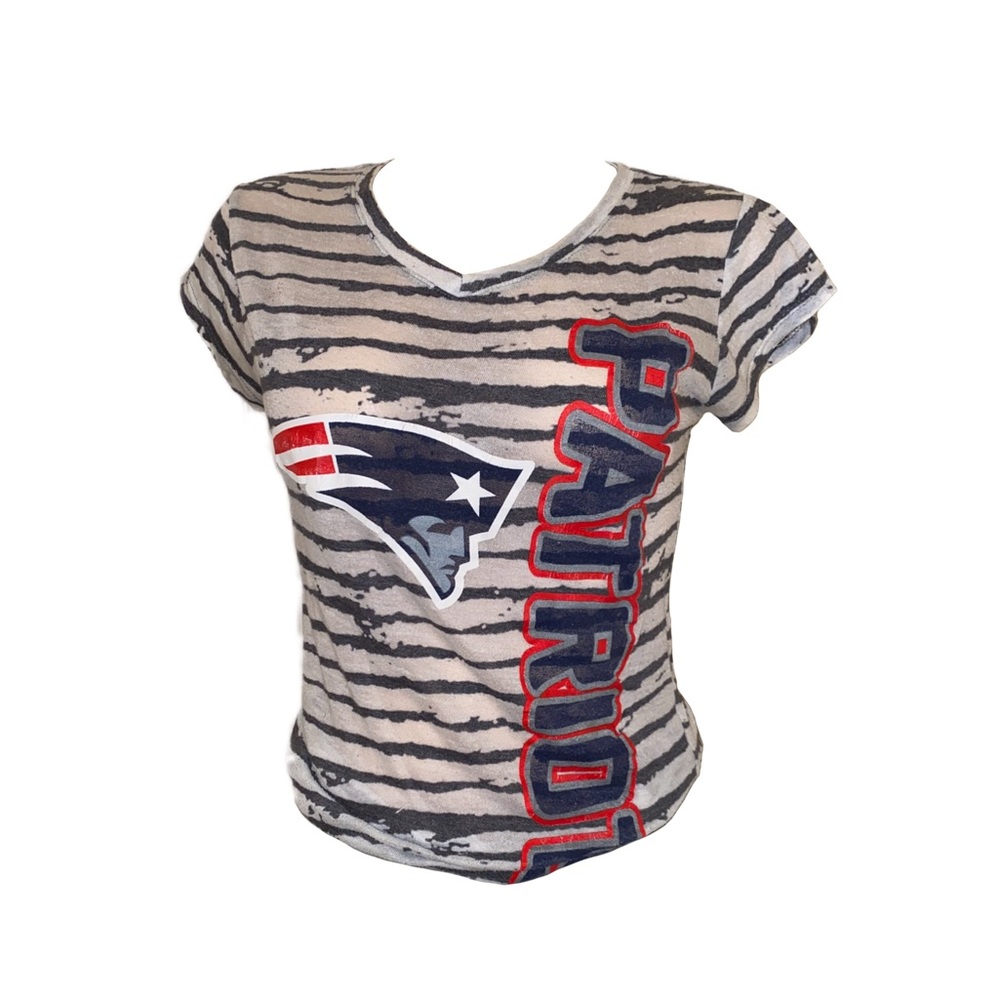 Patriots zebra-striped v-neck tee